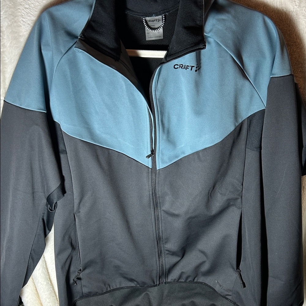 Craft core men’s ventair wind  Blue and Black Jacket